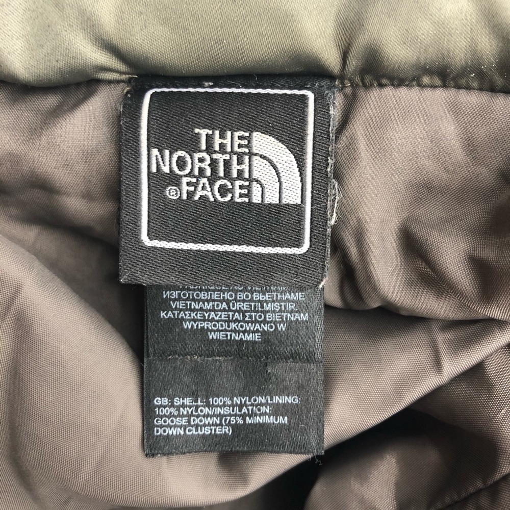 The North Face Green Zip Front Puffer Style Jacket - Picture 5 of 8